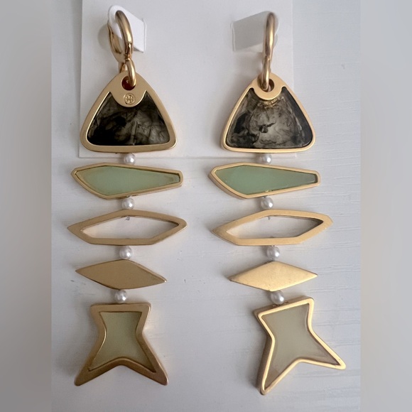 NWT Tory Burch Fish Gold and Pistachio Green Dangle Earrings Retails $180 - Picture 5 of 5
